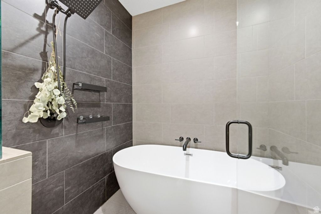 Image 20 of property listing at 2471 S 700 E, Salt Lake City, UT 84106