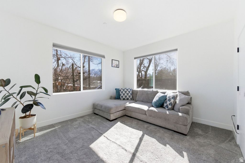 Image 24 of property listing at 2471 S 700 E, Salt Lake City, UT 84106