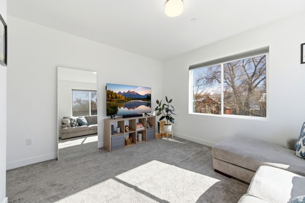 Image 25 of property listing at 2471 S 700 E, Salt Lake City, UT 84106