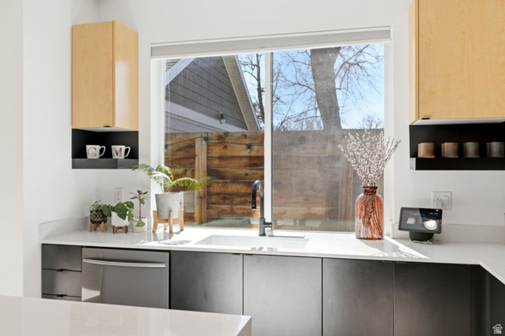 Image 31 of property listing at 2471 S 700 E, Salt Lake City, UT 84106