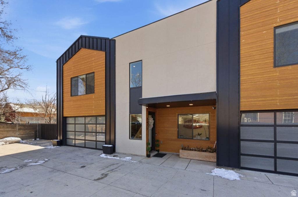 Image 32 of property listing at 2471 S 700 E, Salt Lake City, UT 84106