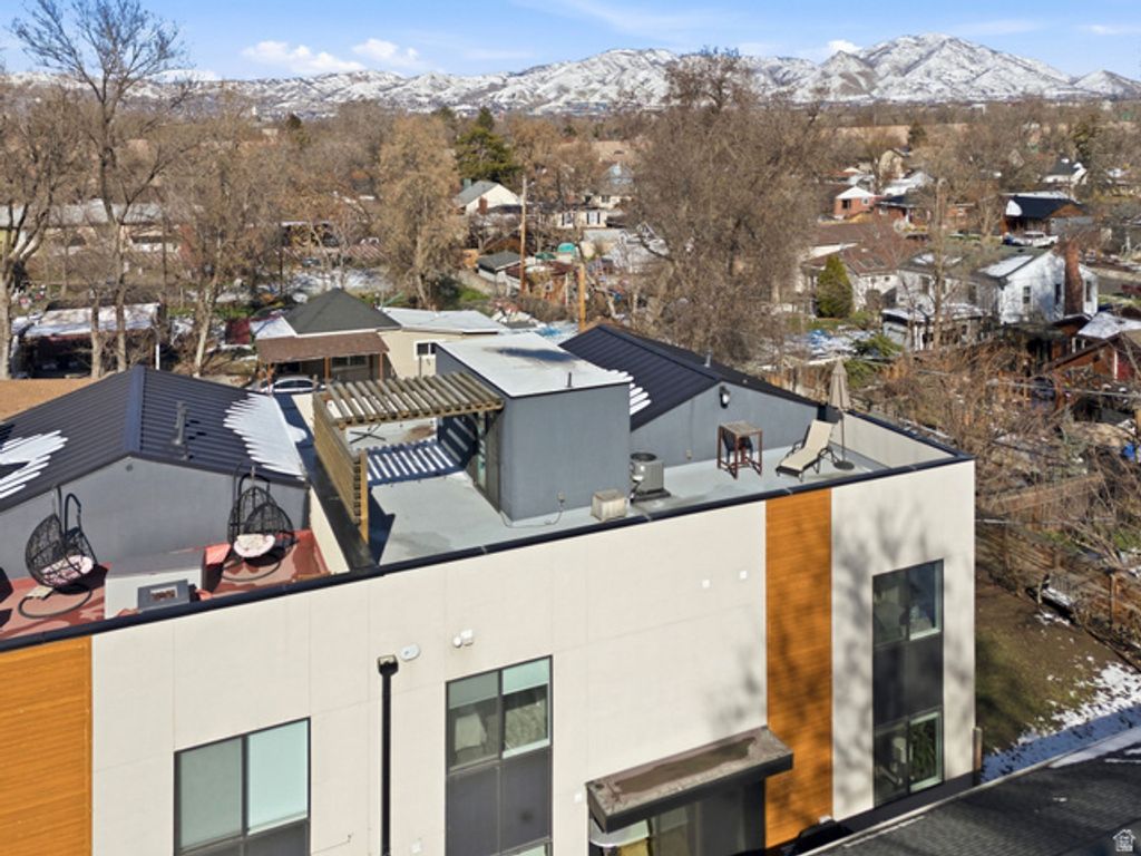 Image 44 of property listing at 2471 S 700 E, Salt Lake City, UT 84106