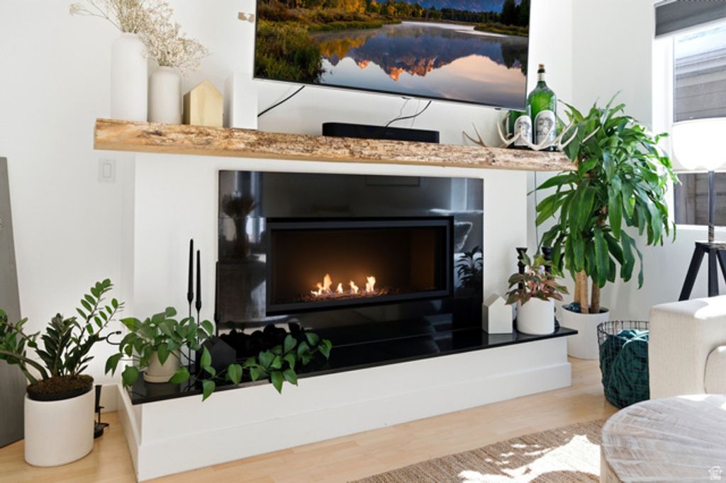 Image 9 of property listing at 2471 S 700 E, Salt Lake City, UT 84106