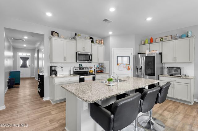 402 Isabelle Street, New Bern, NC 28560