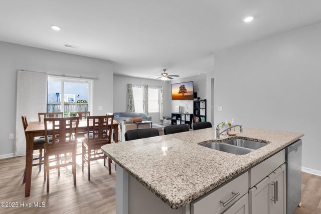 402 Isabelle Street, New Bern, NC 28560