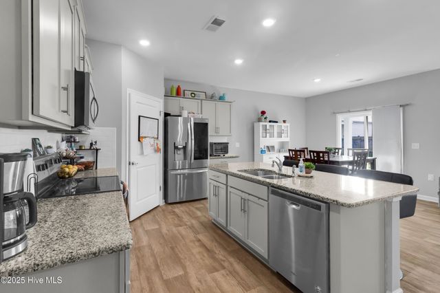 402 Isabelle Street, New Bern, NC 28560