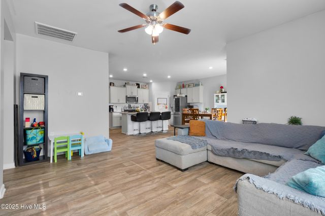 402 Isabelle Street, New Bern, NC 28560