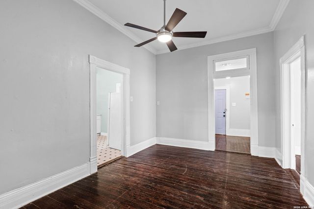 121 Daniel St, San Antonio, TX 78204