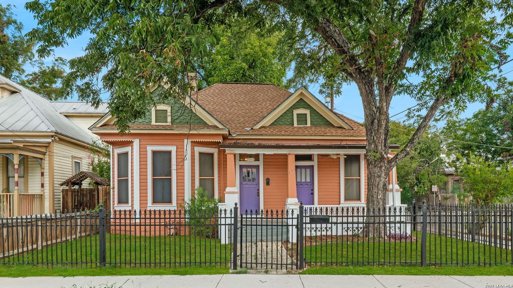 121 Daniel St, San Antonio, TX 78204