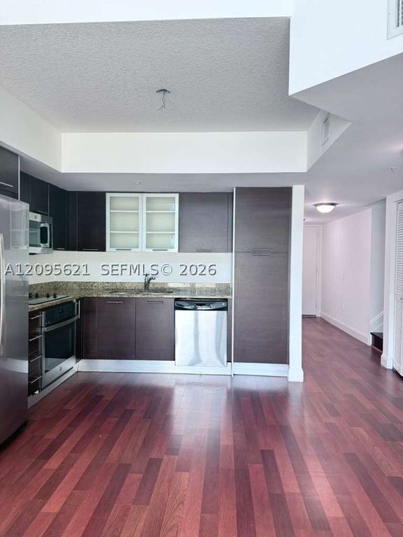 41 SE 5th St 709, Miami, FL 33131