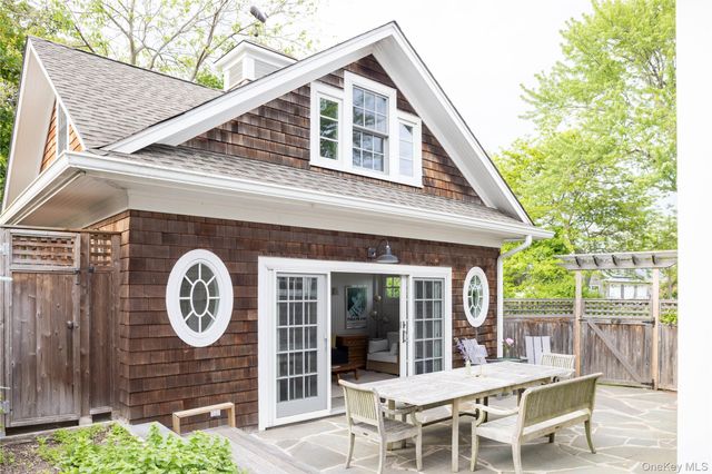 2395 Jackson Street, New Suffolk, NY 11956