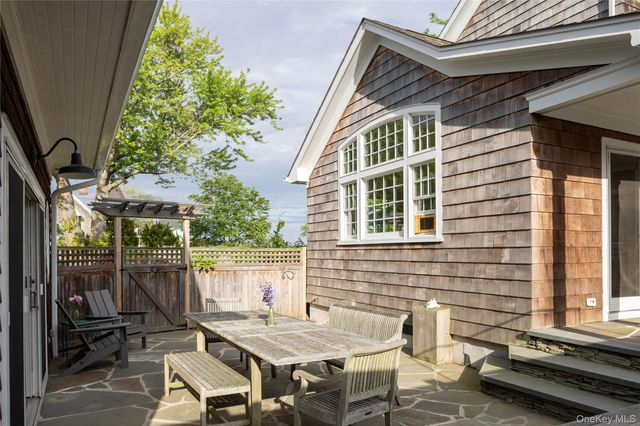 2395 Jackson Street, New Suffolk, NY 11956