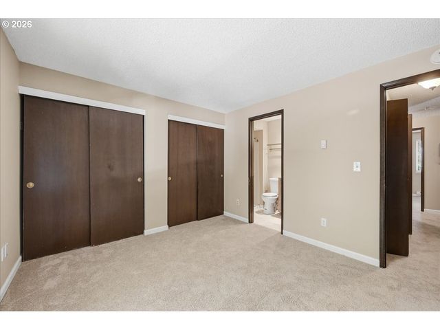 2330 Se BROOKWOOD Ave 221, Hillsboro, OR 97123