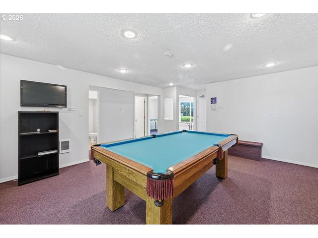 2330 Se BROOKWOOD Ave 221, Hillsboro, OR 97123