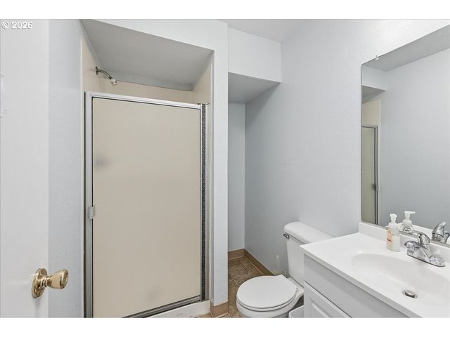 2330 Se BROOKWOOD Ave 221, Hillsboro, OR 97123