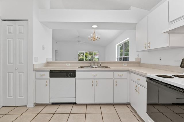 660 W SUNSET STRIP DRIVE, Beverly Hills, FL 34465