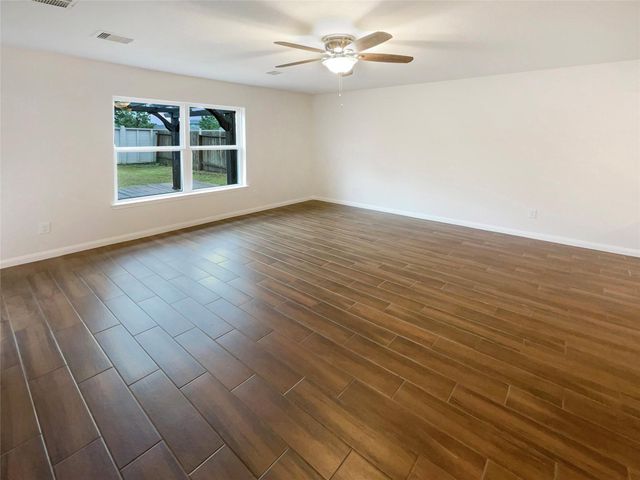 11122 Hillside Creek Drive, Humble, TX 77396