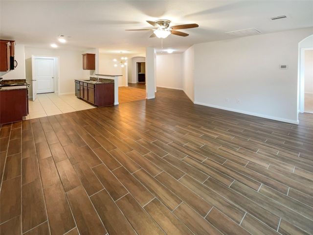 11122 Hillside Creek Drive, Humble, TX 77396