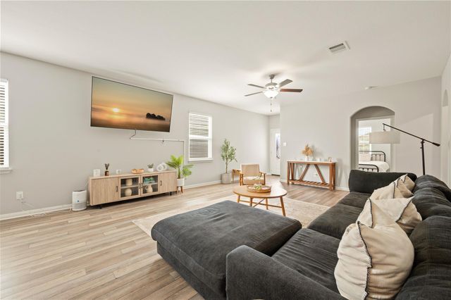 206 Star Spangled DR, Liberty Hill, TX 78642