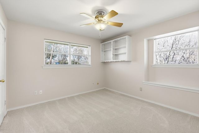 361 Oakview Drive, Lewisville, TX 75077