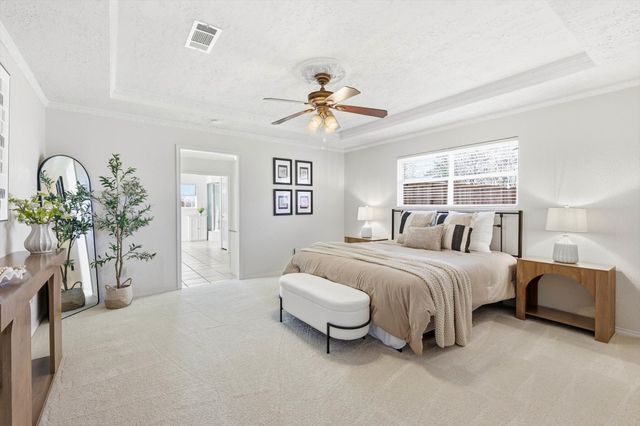 361 Oakview Drive, Lewisville, TX 75077