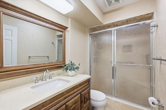 361 Oakview Drive, Lewisville, TX 75077