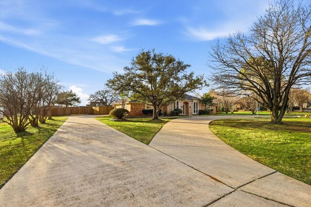 361 Oakview Drive, Lewisville, TX 75077