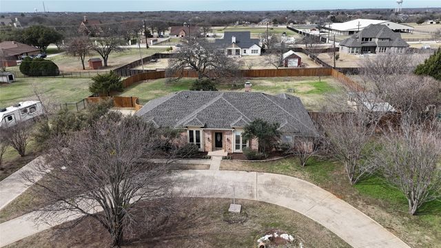 361 Oakview Drive, Lewisville, TX 75077