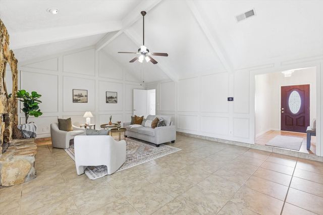 361 Oakview Drive, Lewisville, TX 75077