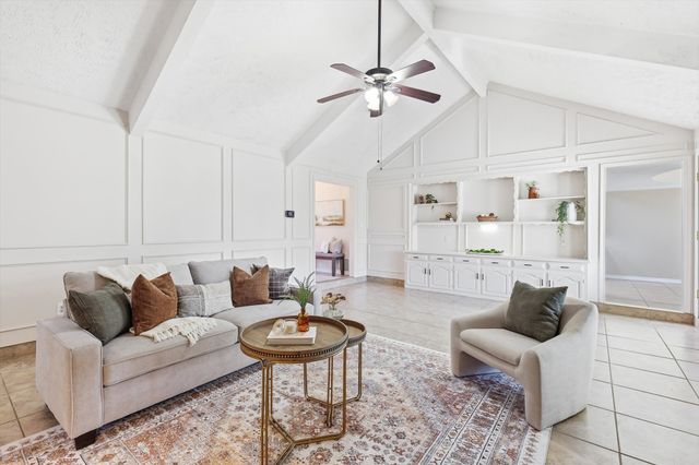 361 Oakview Drive, Lewisville, TX 75077