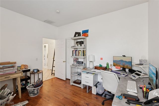 7616 Yondering Avenue, Las Vegas, NV 89131