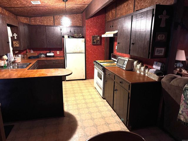 414 N Wilks, Mcrae, AR 72102