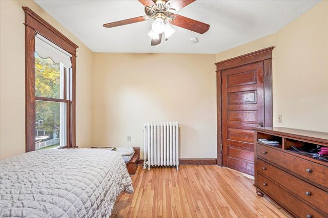 2016 Laurel Avenue, Saint Paul, MN 55104