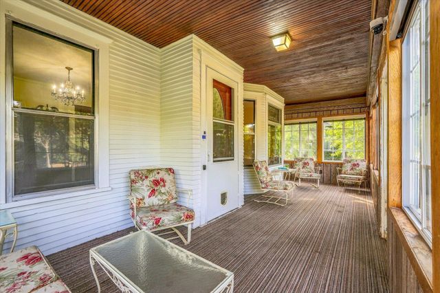 2016 Laurel Avenue, Saint Paul, MN 55104