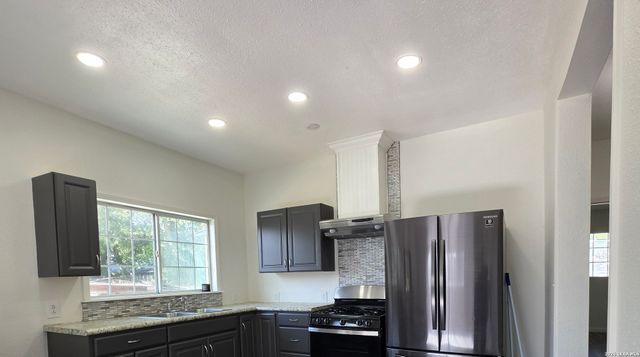 410 NOPAL ST, San Antonio, TX 78210