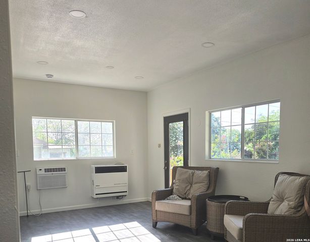 410 NOPAL ST, San Antonio, TX 78210