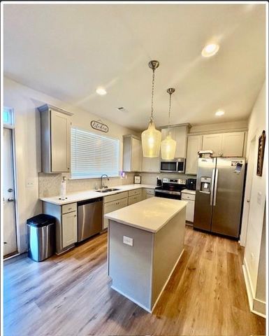 7618 Avalon Boulevard, Fairburn, GA 30213
