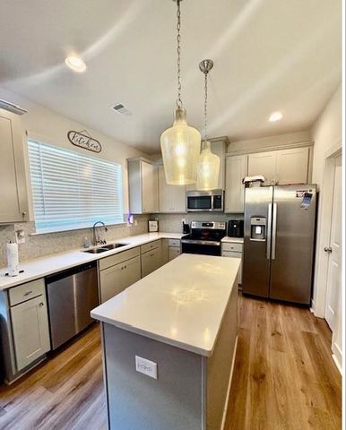 7618 Avalon Boulevard, Fairburn, GA 30213