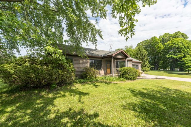 2995 65th Street, Saugatuck Twp, MI 49408