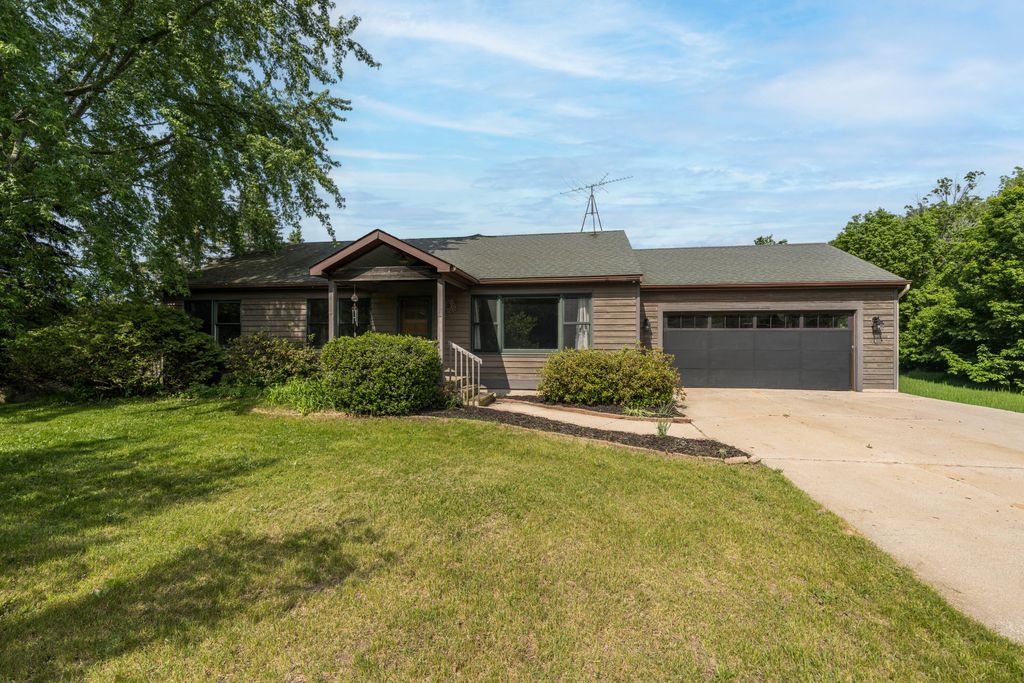 2995 65th Street, Saugatuck Twp, MI 49408
