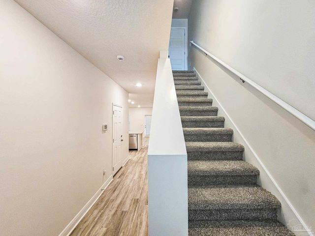 1211 Fairchild Village Dr, Pensacola, FL 32504