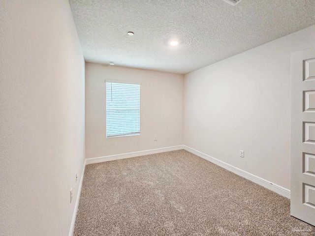 1211 Fairchild Village Dr, Pensacola, FL 32504