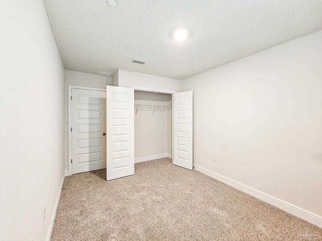 1211 Fairchild Village Dr, Pensacola, FL 32504