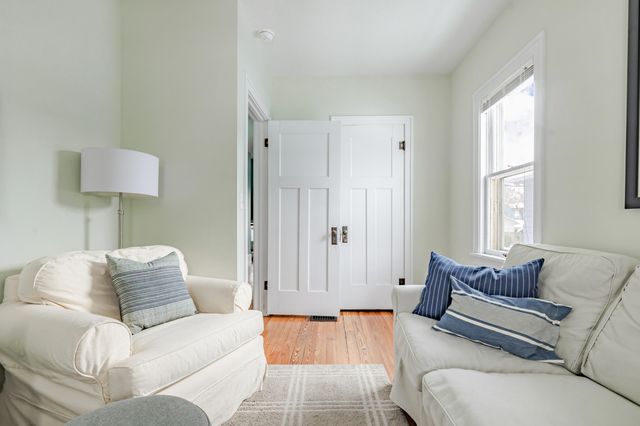 321 Clinton Street, South Haven City, MI 49090