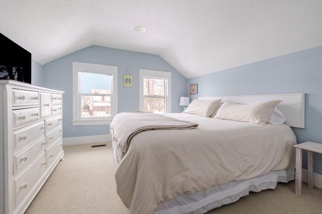 321 Clinton Street, South Haven City, MI 49090