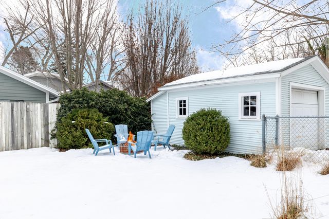 321 Clinton Street, South Haven City, MI 49090