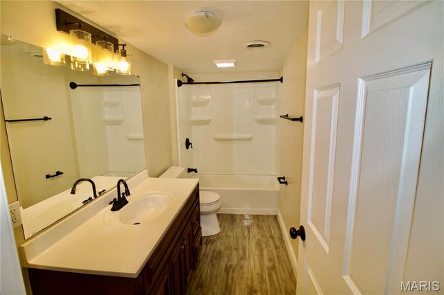 1809 Montview Avenue, Godfrey, IL 62035