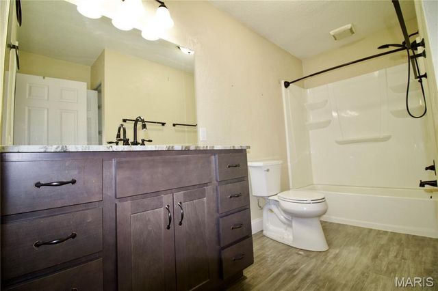 1809 Montview Avenue, Godfrey, IL 62035