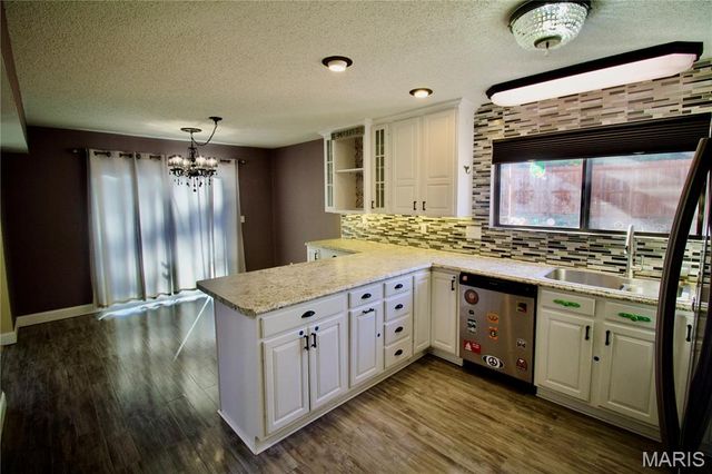 1809 Montview Avenue, Godfrey, IL 62035