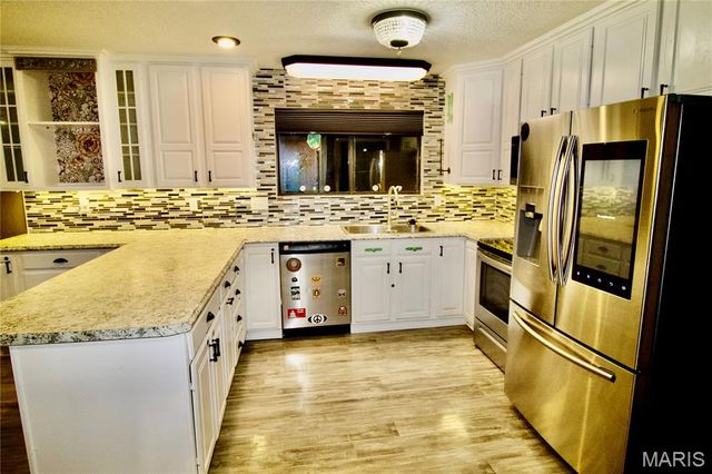 1809 Montview Avenue, Godfrey, IL 62035